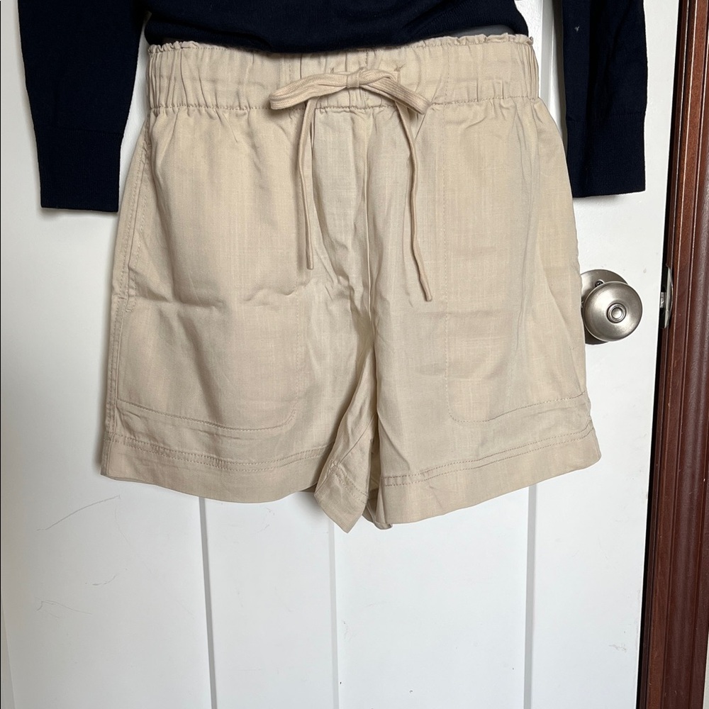 Hilary Radley Women's Beige Cargo Shorts